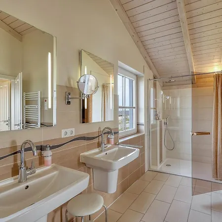 Niss'holm 3 - Mit Garten, Kamin Und Sauna *